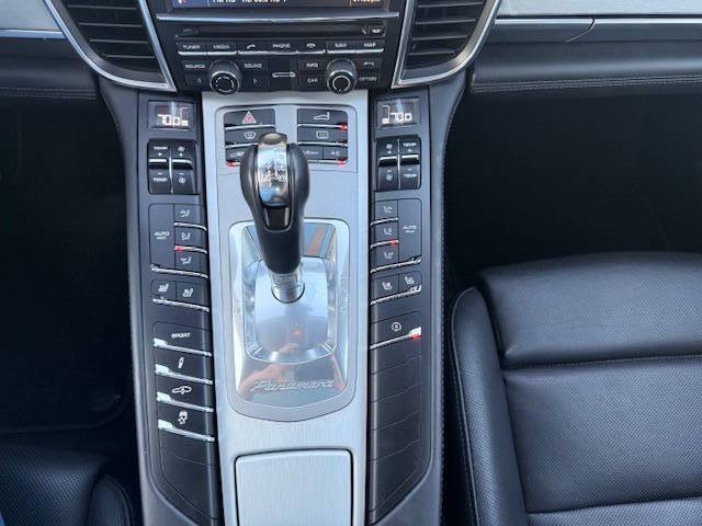 Used 2014 Porsche Panamera 4 AWD/4WD image 19
