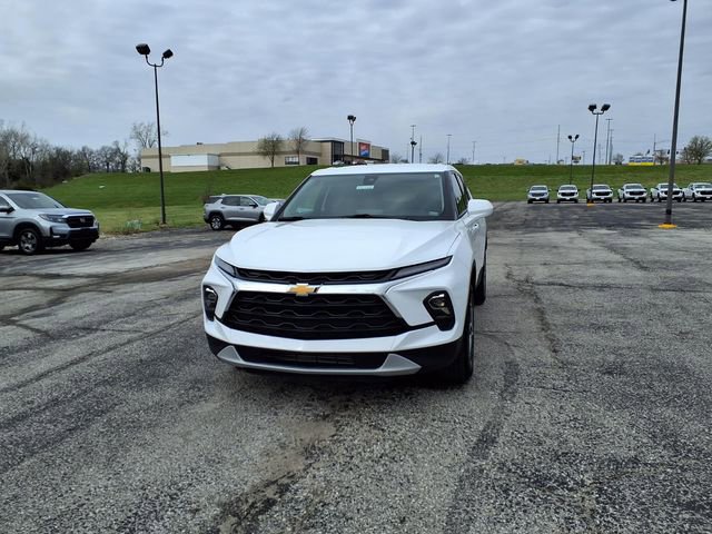 Used 2025 Chevrolet Blazer LT AWD/4WD image 38