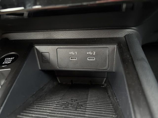 Certified 2025 Nissan Kicks SR image 16