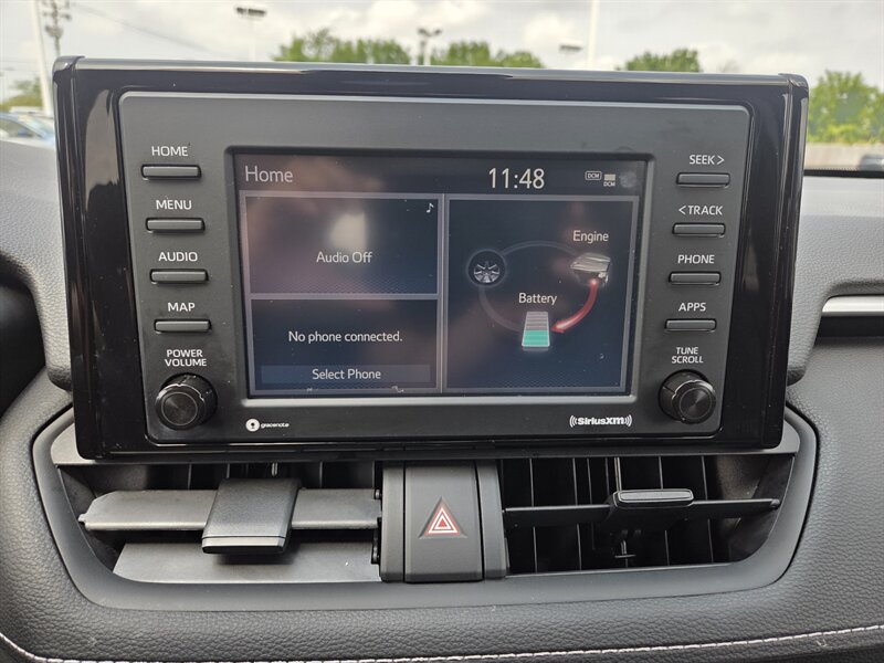 Used 2021 Toyota RAV4 LE AWD/4WD image 18