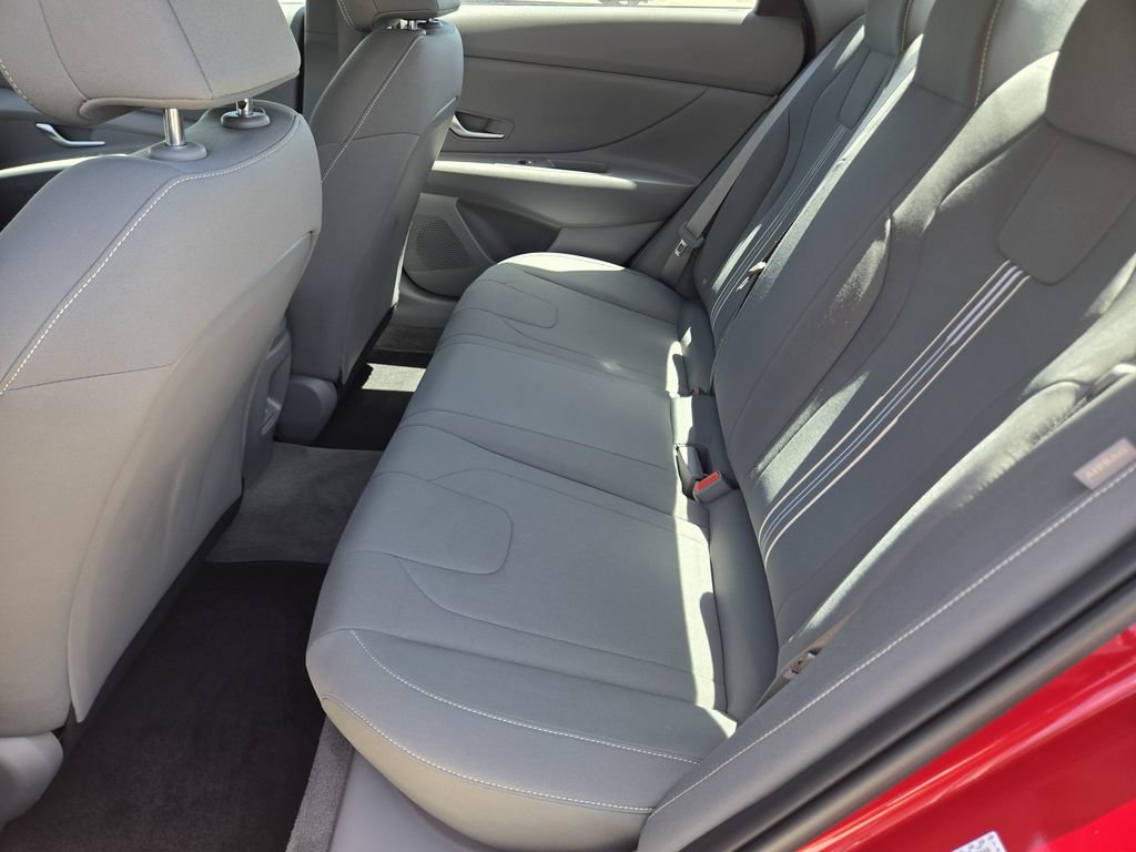 Used 2024 Hyundai Elantra SEL FWD image 16
