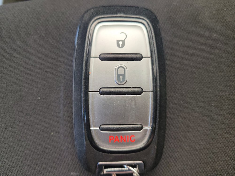 Used 2017 Chrysler Pacifica LX w/ Tire & Wheel Group FWD image 32
