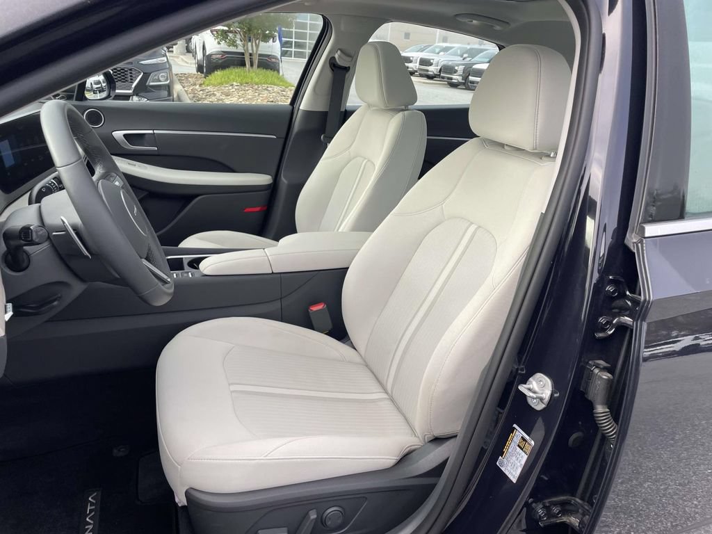 Certified 2026 Hyundai Sonata SEL FWD image 9