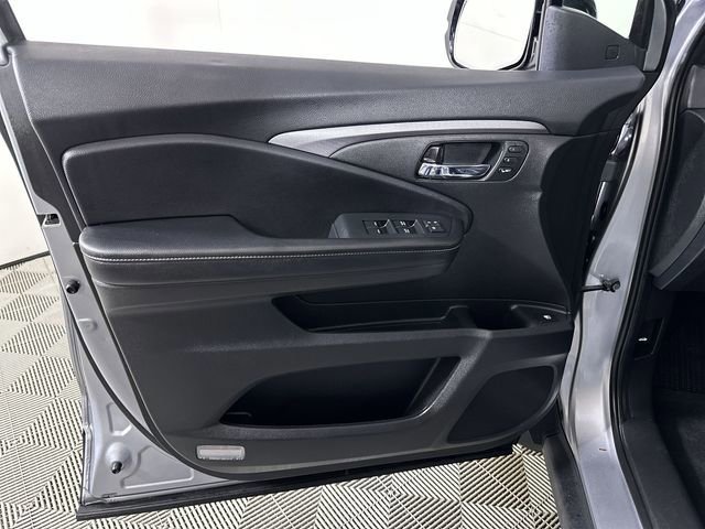 Used 2023 Honda Ridgeline RTL-E image 23