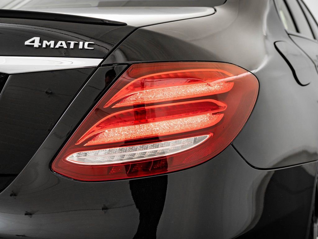 Used 2018 Mercedes-Benz E 400 4MATIC Sedan image 17