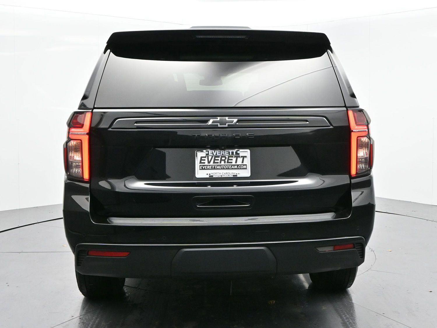Used 2023 Chevrolet Tahoe Z71 w/ Luxury Package AWD/4WD image 6