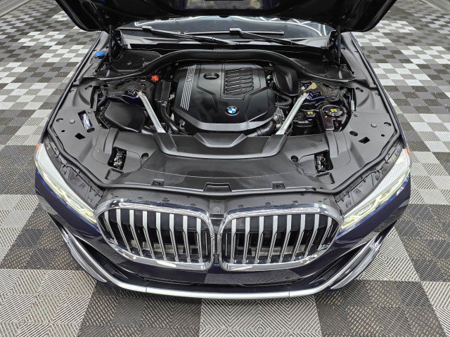 Used 2022 BMW 740i xDrive w/ Premium Package AWD/4WD image 45