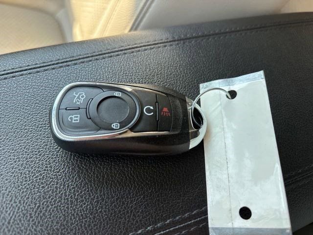 Used 2020 Buick Encore GX Essence FWD image 49