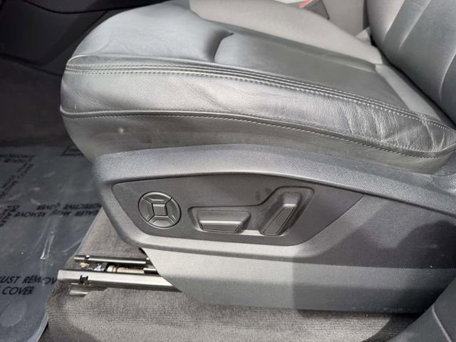 Used 2023 Audi Q7 2.0T Premium w/ Towing Package image 17