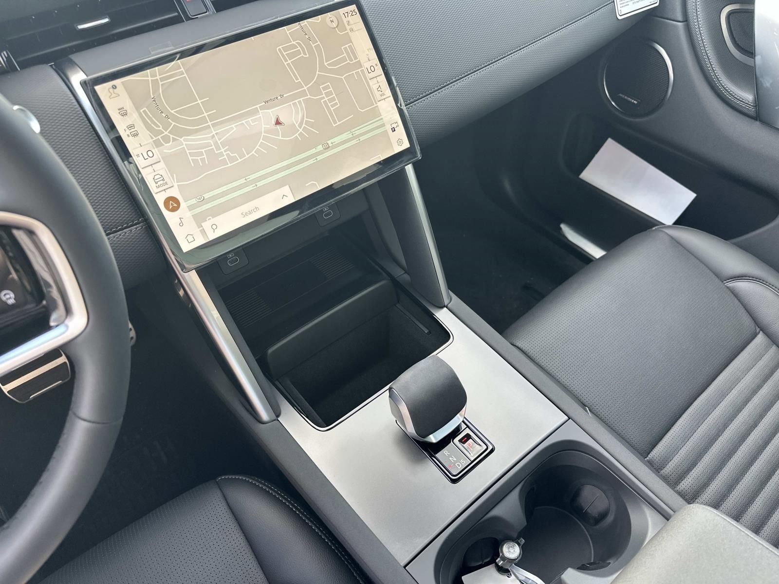 New 2026 Land Rover Discovery Sport Landmark image 14