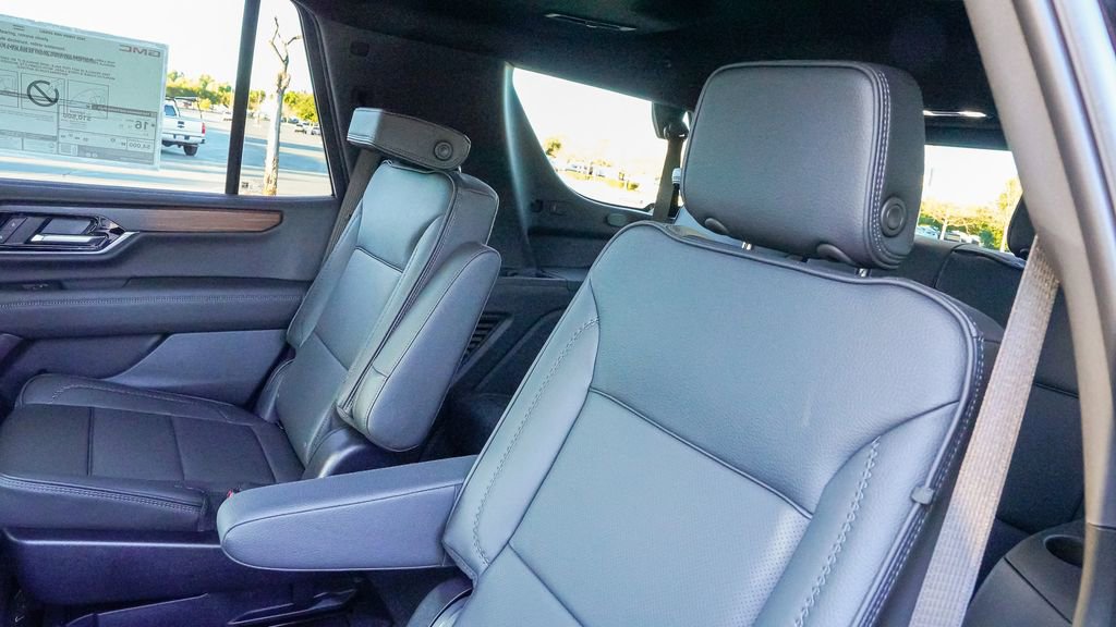 New 2026 GMC Yukon Denali w/ Denali Reserve Package image 12