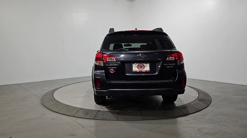 Used 2012 Subaru Outback 3.6R Limited w/ Moonroof Pkg image 4
