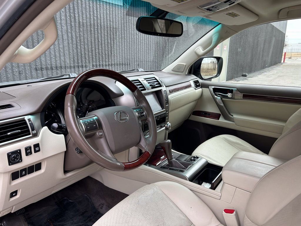 Used 2012 Lexus GX 460 w/ Comfort Plus Pkg image 9