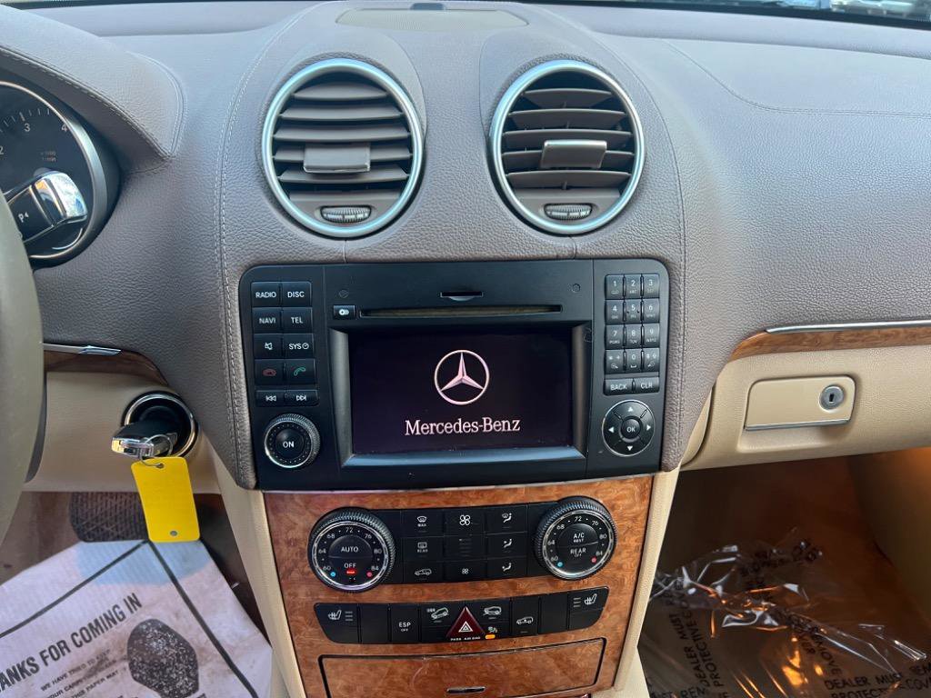 Used 2009 Mercedes-Benz GL 450 4MATIC image 30
