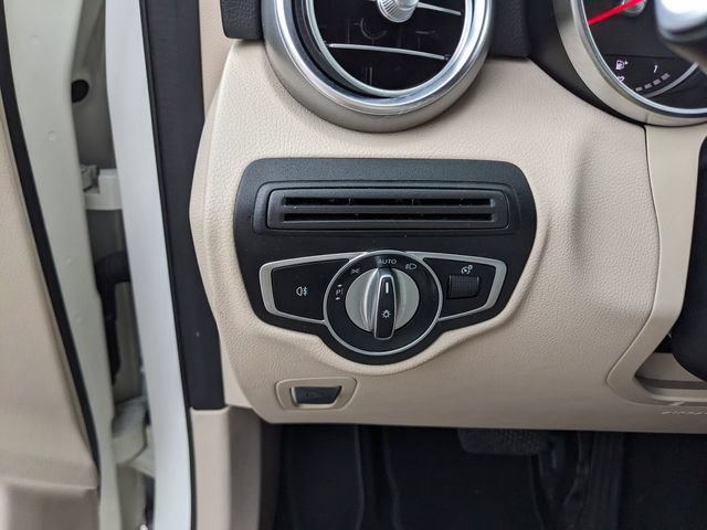 Used 2021 Mercedes-Benz GLC 300 image 30