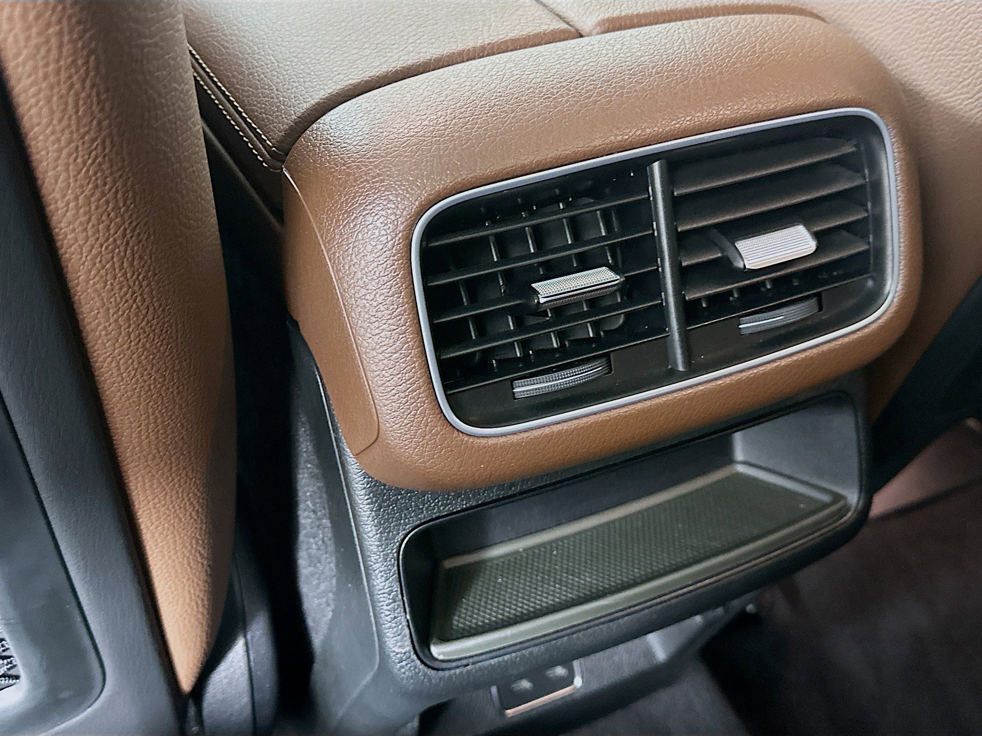 Certified 2024 Mercedes-Benz GLE 350 4MATIC w/ Winter Package image 32