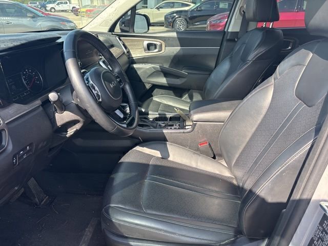 Used 2023 Kia Sorento EX w/ Panoramic Sunroof Package image 9