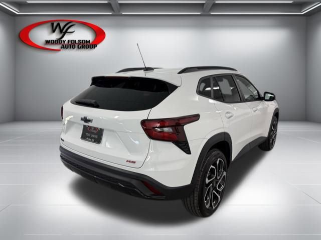 New 2026 Chevrolet Trax RS w/ Sunroof Package FWD image 6