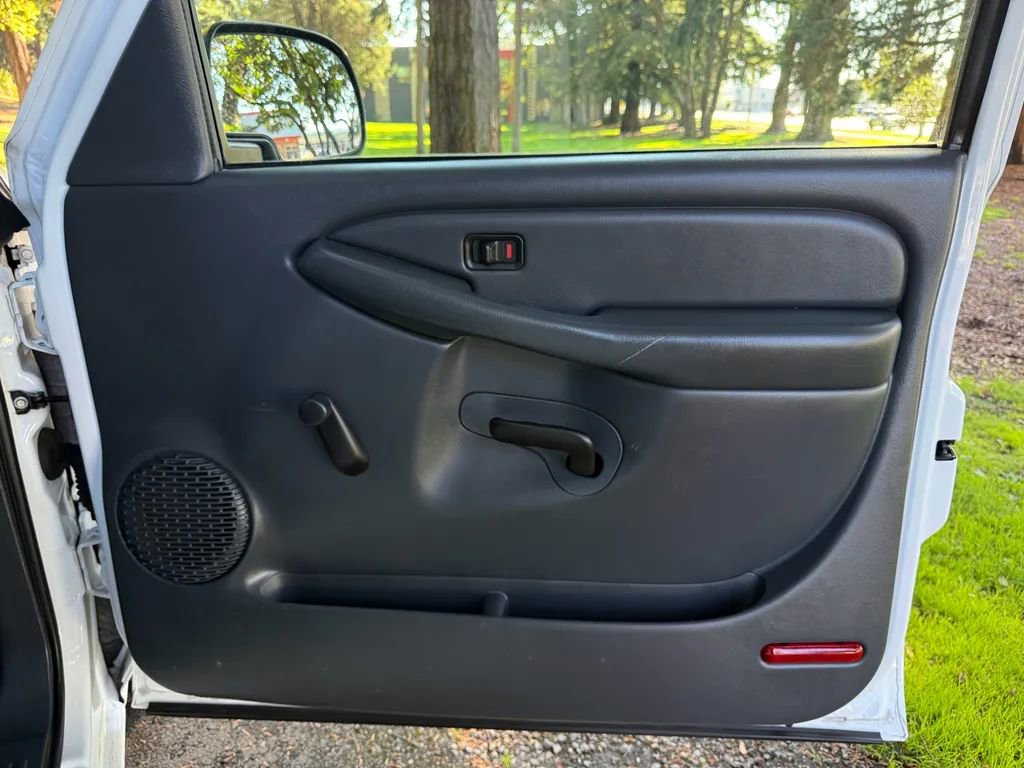 Used 2002 Chevrolet Silverado 1500 2WD Regular Cab image 24