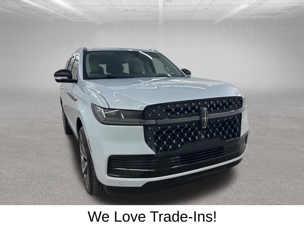 Used 2026 Lincoln Navigator Black Label image 3