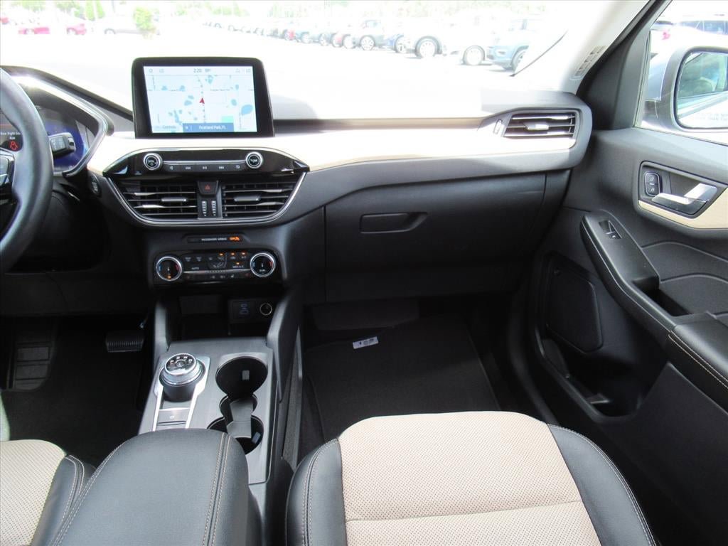 Used 2022 Ford Escape Titanium w/ Titanium Elite Package AWD/4WD image 14