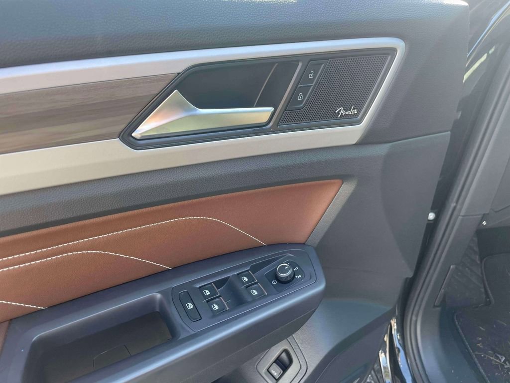 Used 2021 Volkswagen Atlas SEL Premium w/ MDO Package (Bench Seat) image 18