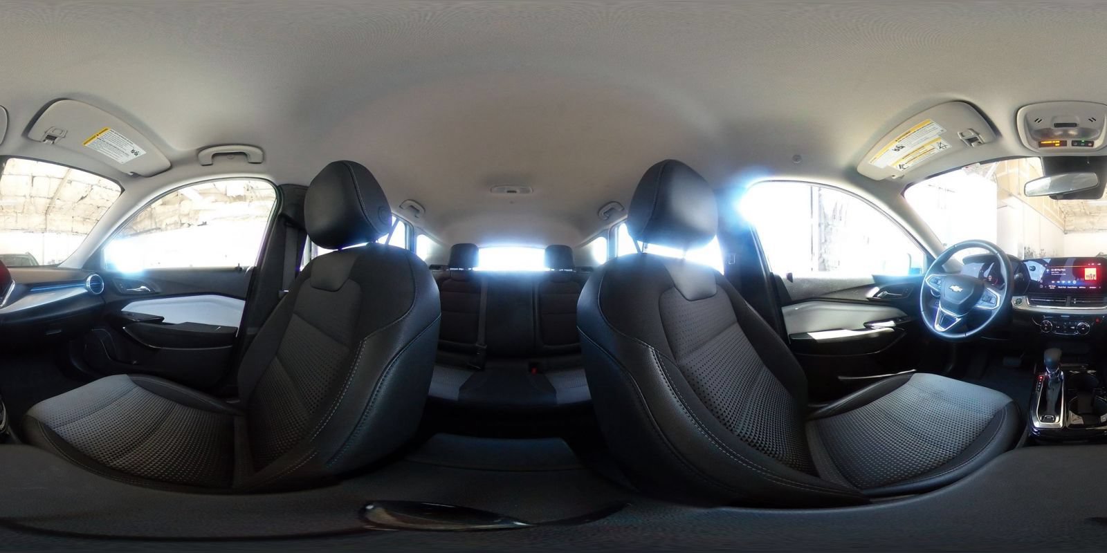 Used 2025 Chevrolet Trax LT w/ LT Convenience Package FWD image 40