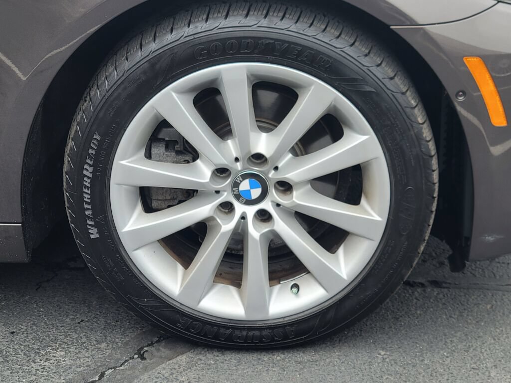Used 2013 BMW 528i xDrive Sedan AWD/4WD image 4