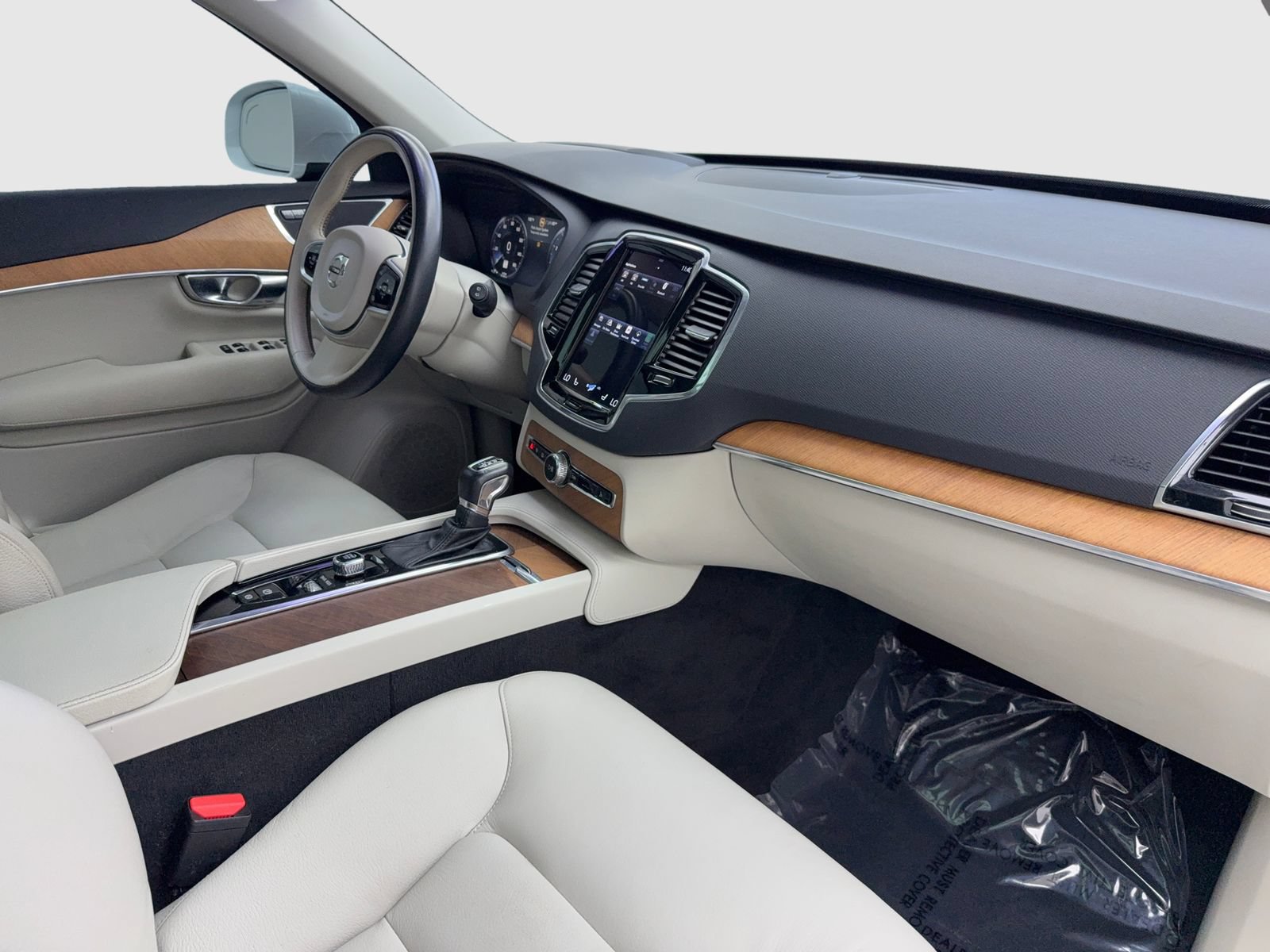 Used 2021 Volvo XC90 T6 Momentum w/ Advanced Package AWD/4WD image 44