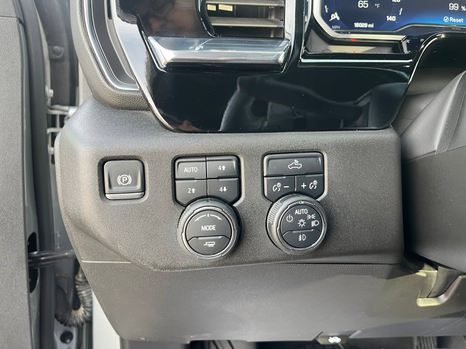 Used 2024 Chevrolet Silverado 1500 RST image 12