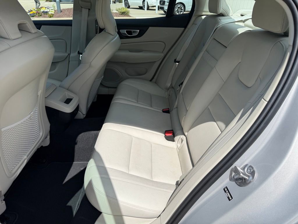 Used 2025 Volvo S60 B5 Core image 13