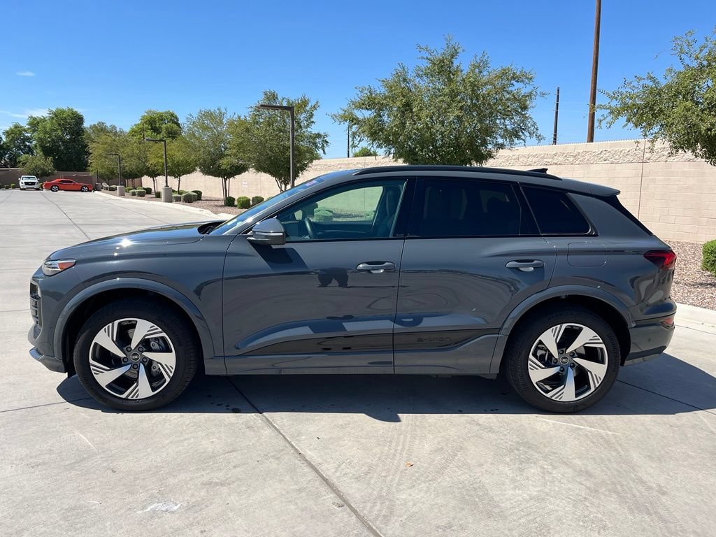 Used 2025 Audi Q6 e-tron Premium Plus w/ Premium Plus AWD/4WD image 11