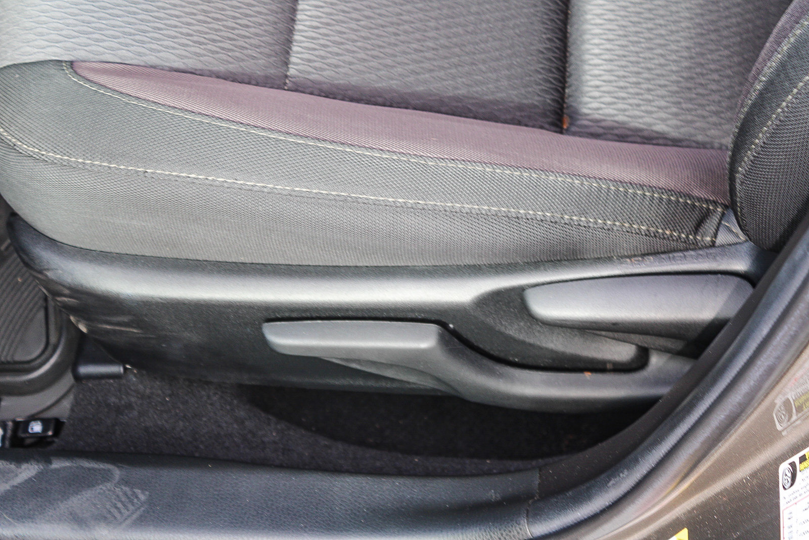 Used 2019 Toyota Corolla LE FWD image 23