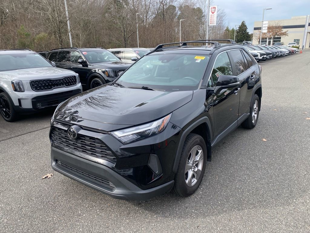 Used 2022 Toyota RAV4 XLE image 2