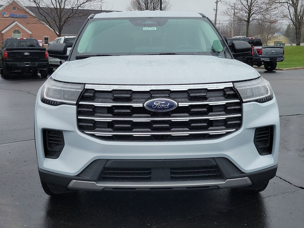 New 2026 Ford Explorer Active image 2