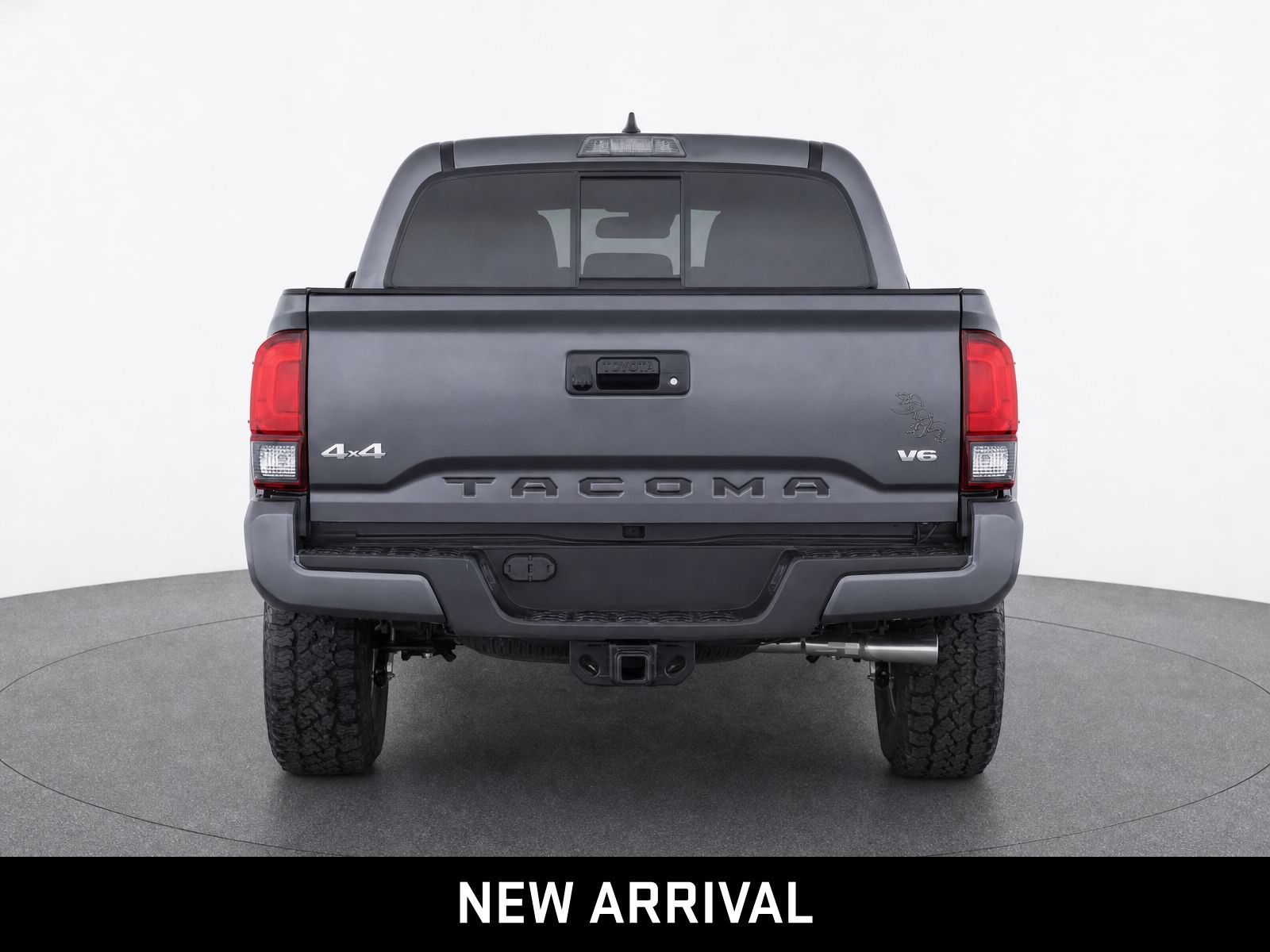Used 2023 Toyota Tacoma SR AWD/4WD image 7
