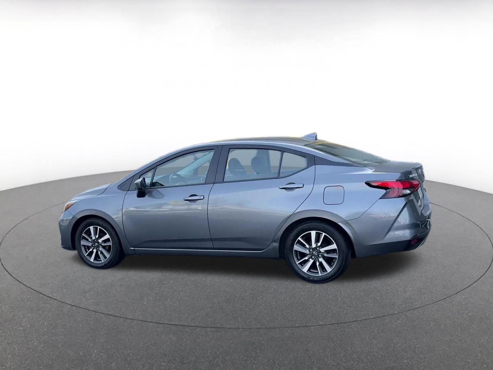 Used 2025 Nissan Versa SV FWD image 9