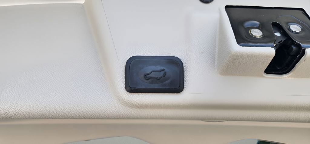 Used 2016 Buick Enclave Leather image 23