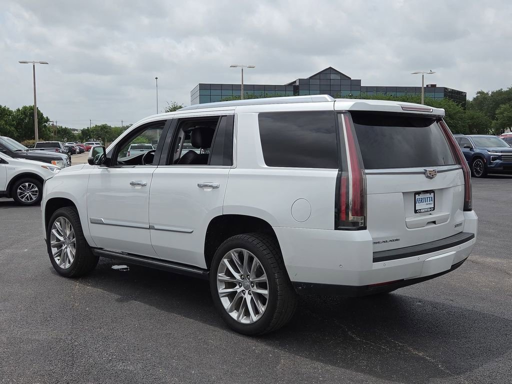 Used 2018 Cadillac Escalade Premium Luxury RWD image 4