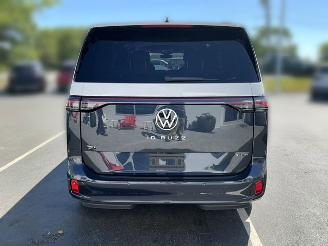 New 2025 Volkswagen ID. Buzz Pro S Plus AWD/4WD image 3