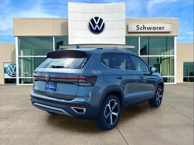New 2025 Volkswagen Taos SEL image 7