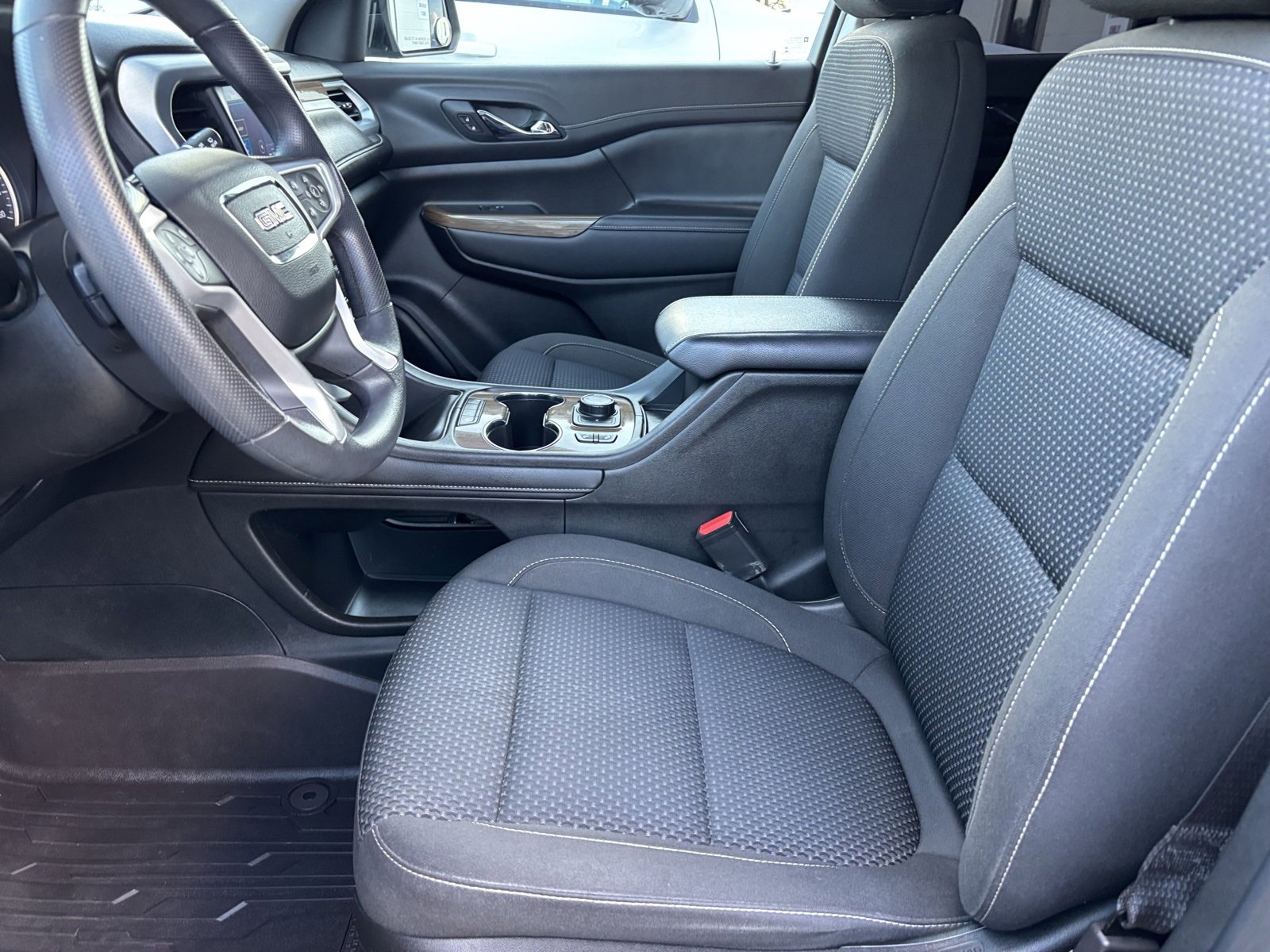 Used 2021 GMC Acadia SLE w/ Driver Convenience Package image 17