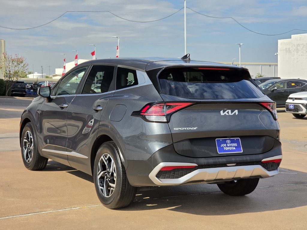 Used 2023 Kia Sportage LX FWD image 7