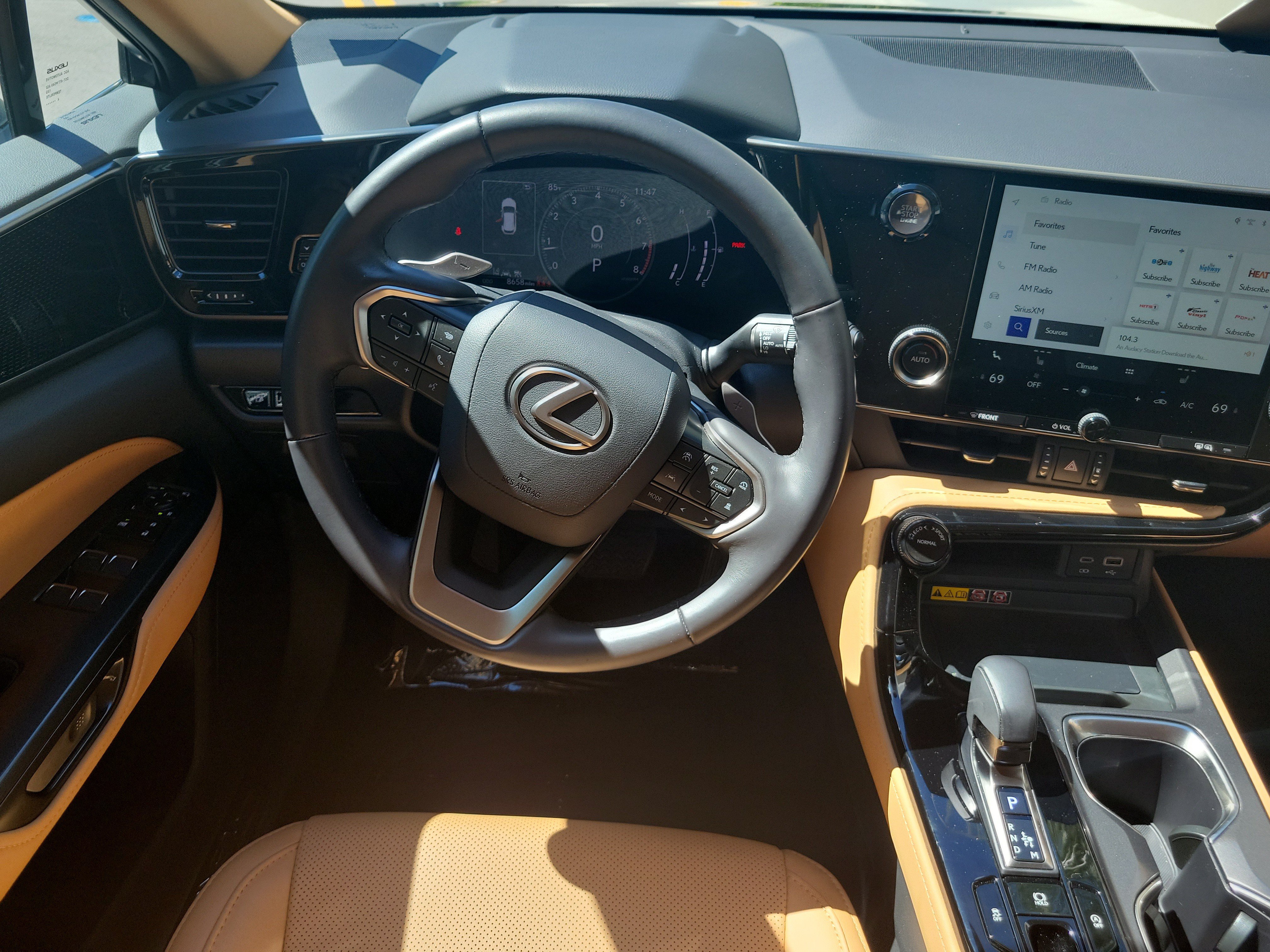 Used 2025 Lexus NX 250 FWD w/ Accessory Package (K3) image 17