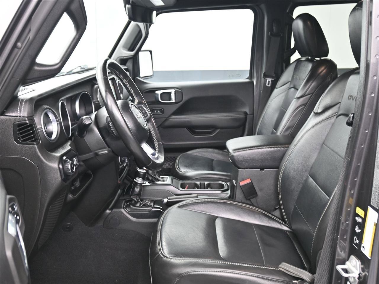 Used 2023 Jeep Gladiator Overland w/ Popular Equipment Package image 10