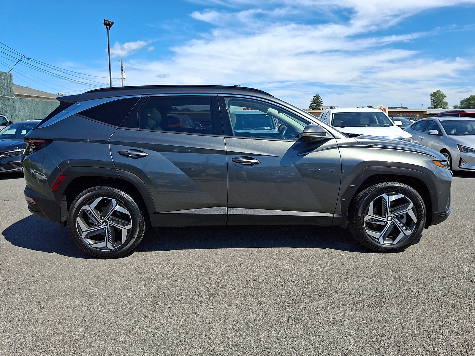 Used 2023 Hyundai Tucson Limited w/ Cargo Package AWD/4WD image 7