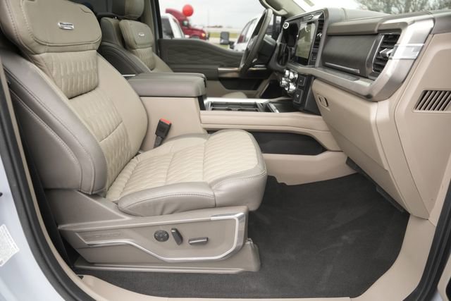 Used 2026 Ford F450 Platinum w/ Platinum Plus Package image 19