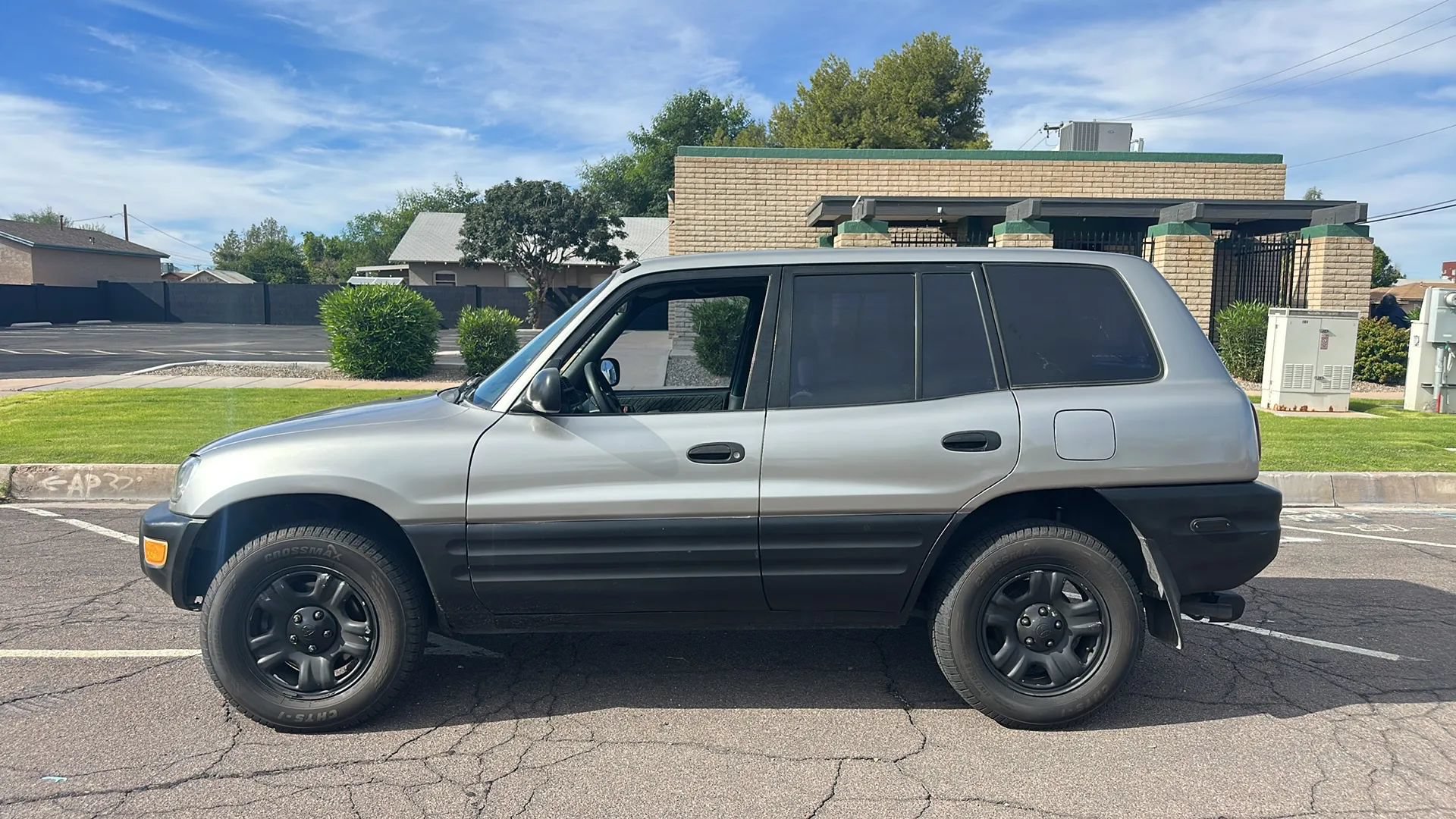 Used 1999 Toyota RAV4 2WD 4-Door image 39