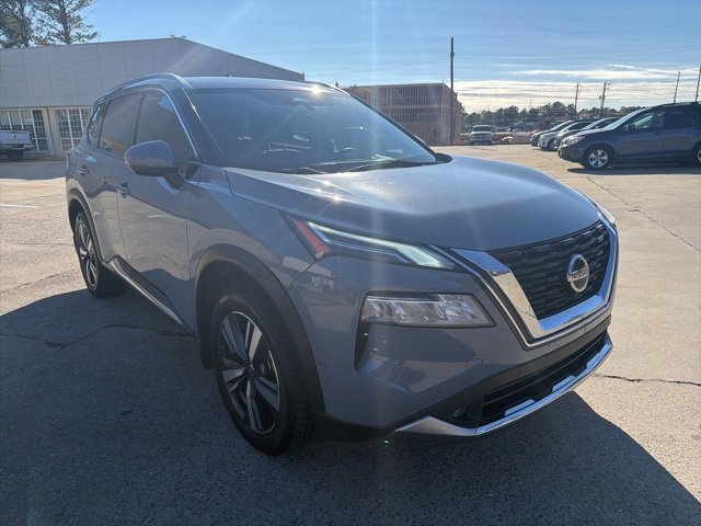 Used 2021 Nissan Rogue Platinum image 4