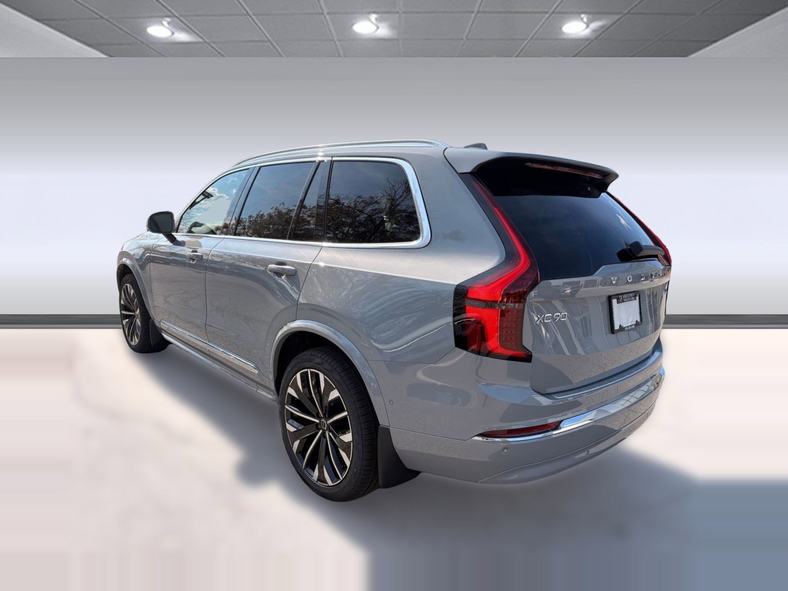 New 2026 Volvo XC90 B6 Ultra w/ Protection Package image 3